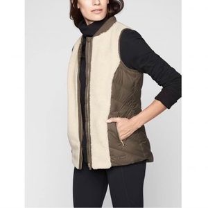 “Down Tundra” vest, sz S